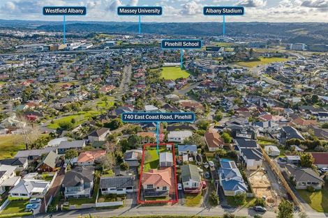Photo of property in 740 East Coast Road, Pinehill, Auckland, 0632