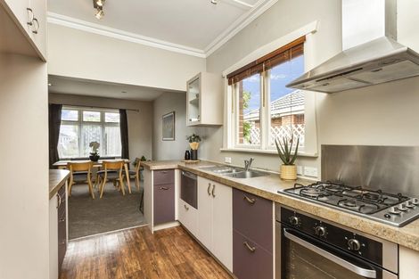 Photo of property in 106 Surrey Street, Forbury, Dunedin, 9012