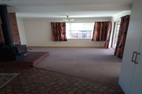 Photo of property in 15 Pembroke Street, Avondale, Christchurch, 8061