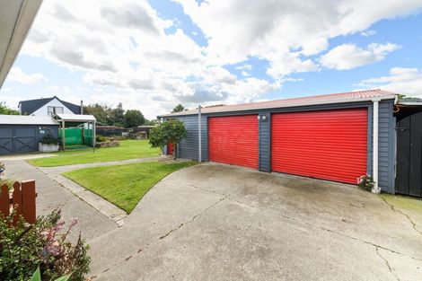 Photo of property in 2 Grant Place, Awapuni, Palmerston North, 4412