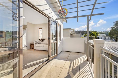 Photo of property in The Grange, 48/92 Bush Road, Albany, Auckland, 0632