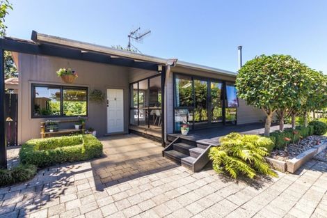 Photo of property in 11 Armstrong Grove, Hilltop, Taupo, 3330