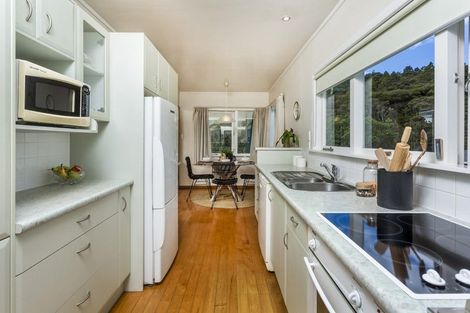 Photo of property in 64 Eskdale Road, Birkdale, Auckland, 0626