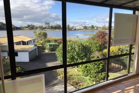 Photo of property in 130 Lake Crescent, Hamilton Lake, Hamilton, 3204