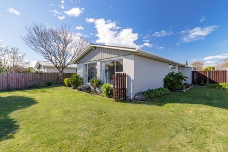 Photo of property in 146 Grimseys Road, Redwood, Christchurch, 8051