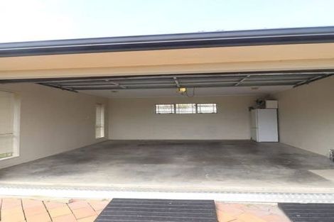 Photo of property in 6 Silkwood Grove, Totara Heights, Auckland, 2105