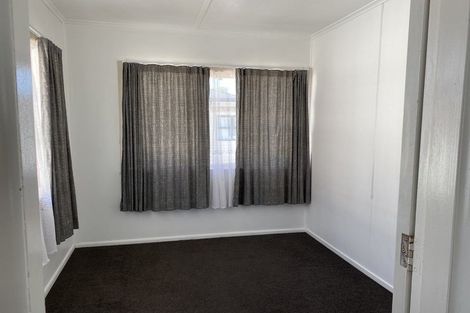 Photo of property in 27 Collins Road, Melville, Hamilton, 3206