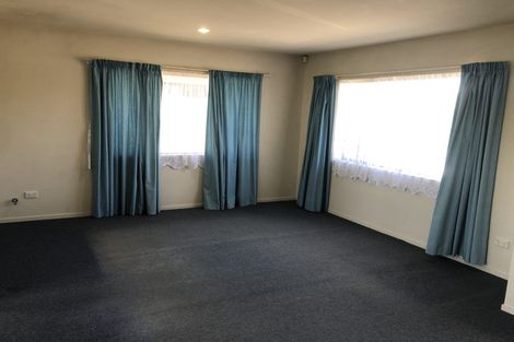 Photo of property in 10 Gerona Crescent, Hillpark, Auckland, 2102