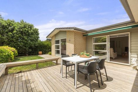 Photo of property in 10 Beachwood Drive, Hatfields Beach, Orewa, 0931