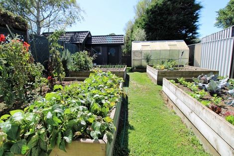 Photo of property in 10 Smith Street, Dannevirke, 4930