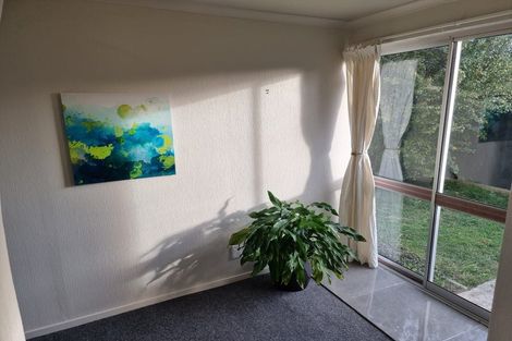 Photo of property in 2/16a Ranfurly Street, Trentham, Upper Hutt, 5018