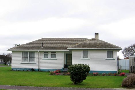 Photo of property in 2 Warwick Place, Awapuni, Palmerston North, 4412