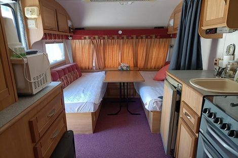 Photo of property in 2333 Croisilles-french Pass Road, Okiwi Bay, 7193