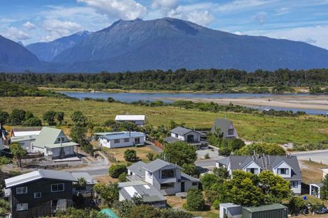 Photo of property in 9 Johnston Crescent, Haast, 7886