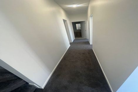 Photo of property in 18b Crestview Rise, Papakura, 2110