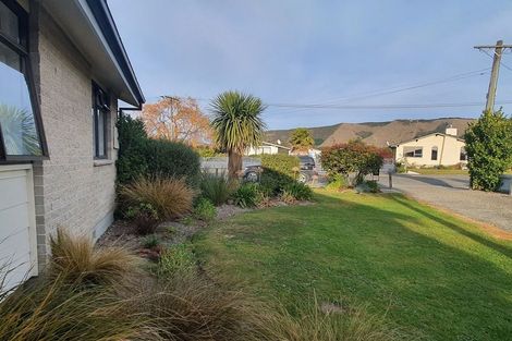 Photo of property in 2 Andrew Street, Waimate, 7924