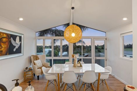 Photo of property in 41 Shakespear Road, Army Bay, Whangaparaoa, 0930