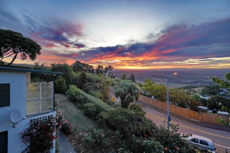 Photo of property in 193 Dyers Pass Road, Cashmere, Christchurch, 8022