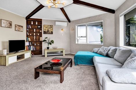 Photo of property in 3/4 Scott Street, Moturoa, New Plymouth, 4310