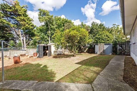 Photo of property in 49 Totaravale Drive, Totara Vale, Auckland, 0629