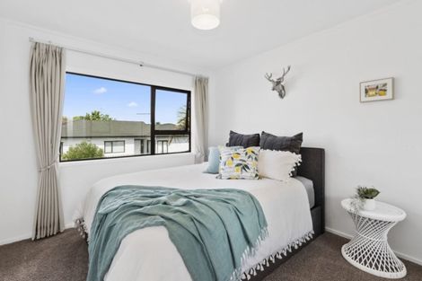 Photo of property in 2/60 Killarney Avenue, Torbay, Auckland, 0630