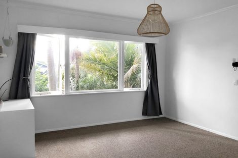 Photo of property in 7 Hussey Street, Waverley, 4510