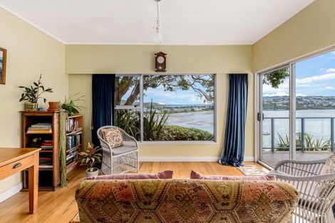 Photo of property in 61 Bayview Road, Paremata, Porirua, 5024