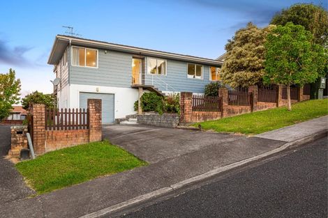 Photo of property in 12 Raelene Place, Massey, Auckland, 0614