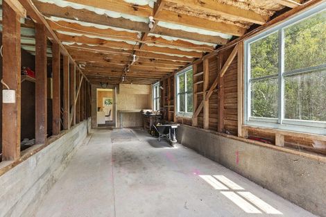 Photo of property in 243 Main Road, Tawa, Wellington, 5028