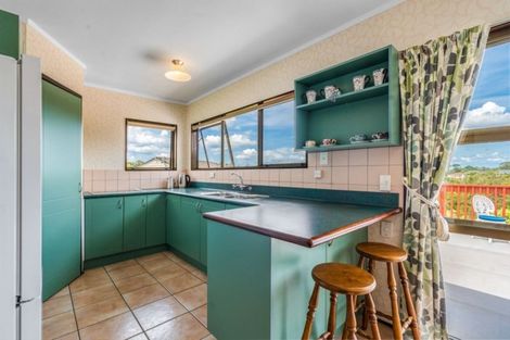 Photo of property in 134 Chelsea View Drive, Chatswood, Auckland, 0626