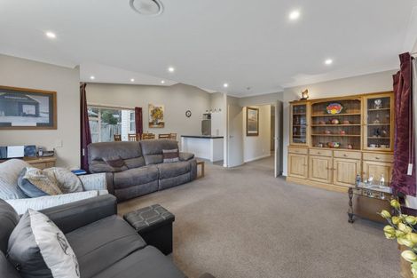 Photo of property in 14 Sun Valley Way, Wainuiomata, Lower Hutt, 5014