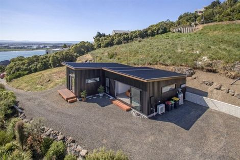 Photo of property in 3 Valley View, Mount Pleasant, Christchurch, 8081