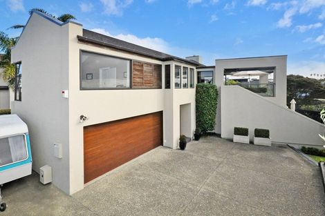 Photo of property in 10a Vaughan Crescent, Murrays Bay, Auckland, 0630