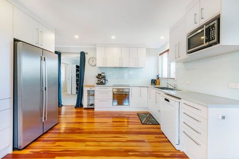 Photo of property in 68 Andrew Road, Howick, Auckland, 2010