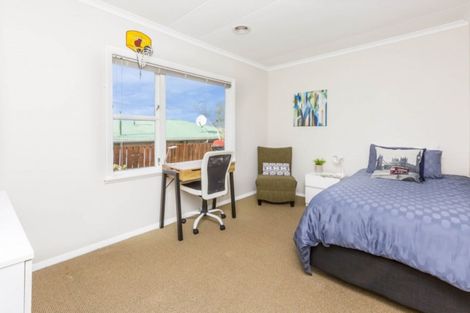 Photo of property in 68 Oakleigh Street, Maungaraki, Lower Hutt, 5010