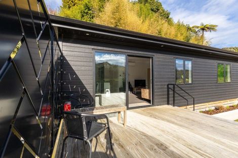 Photo of property in 23d Heta Road, Highlands Park, New Plymouth, 4312