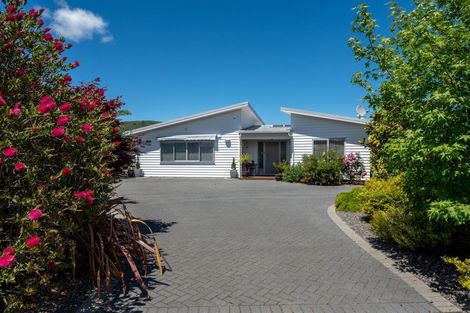 Photo of property in 17 Pukeko Way, Kinloch, Taupo, 3377