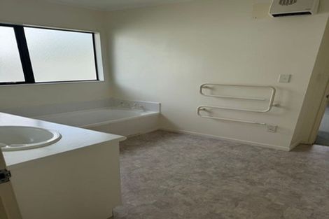 Photo of property in 104 Cortina Avenue, Johnsonville, Wellington, 6037