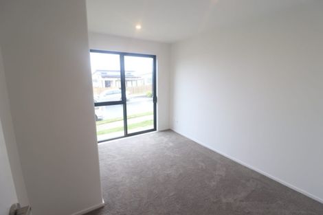 Photo of property in 40 Ascension Crescent, Orewa, 0931