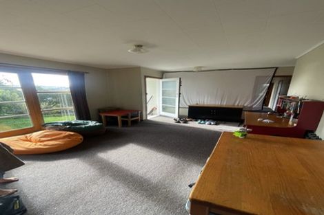 Photo of property in 11 Innes Way, Newlands, Wellington, 6037