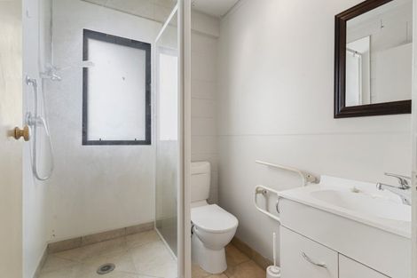 Photo of property in 12 Tanglewood Place, Cockle Bay, Auckland, 2014