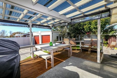 Photo of property in 41 Nevada Drive, Merrilands, New Plymouth, 4312