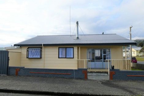 Photo of property in 15 O'grady Street, Blaketown, Greymouth, 7805