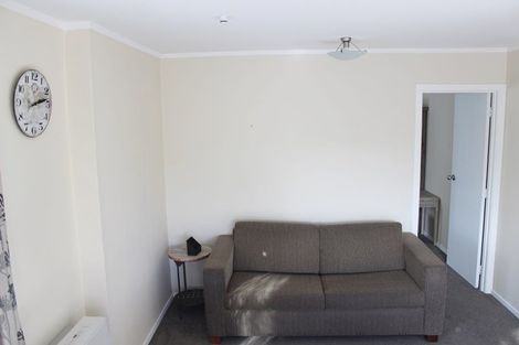 Photo of property in 1/179 Carlisle Road, Northcross, Auckland, 0632