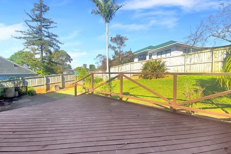 Photo of property in 12 Claverdon Drive, Massey, Auckland, 0614