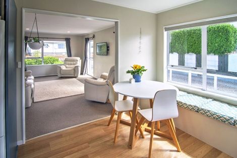 Photo of property in 9 Alton Grove, Masterton, 5810