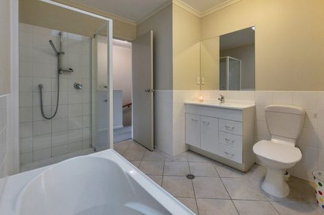 Photo of property in 35 Barnea Circle, Glen Eden, Auckland, 0602