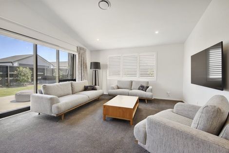 Photo of property in 17 Saint James Place, Rangiora, 7400