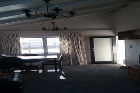 Photo of property in 2/204 Grove Road, Mayfair, Hastings, 4122