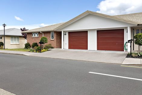 Photo of property in Summerset At The Course, 20 Racecourse Road, Trentham, Upper Hutt, 5018